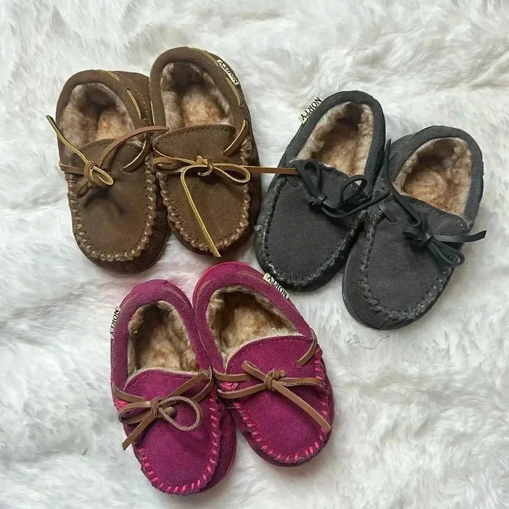 The cutest kids ->3 pair size 6 slippers
